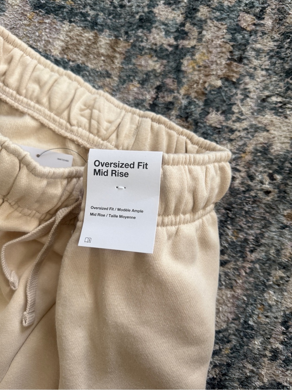 Nike women’s Cream Fleece Joggers - Picture 6 of 6